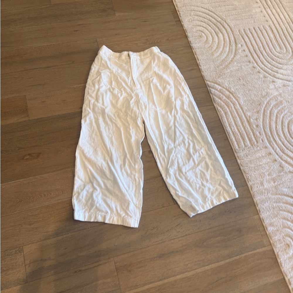 White lightweight pants